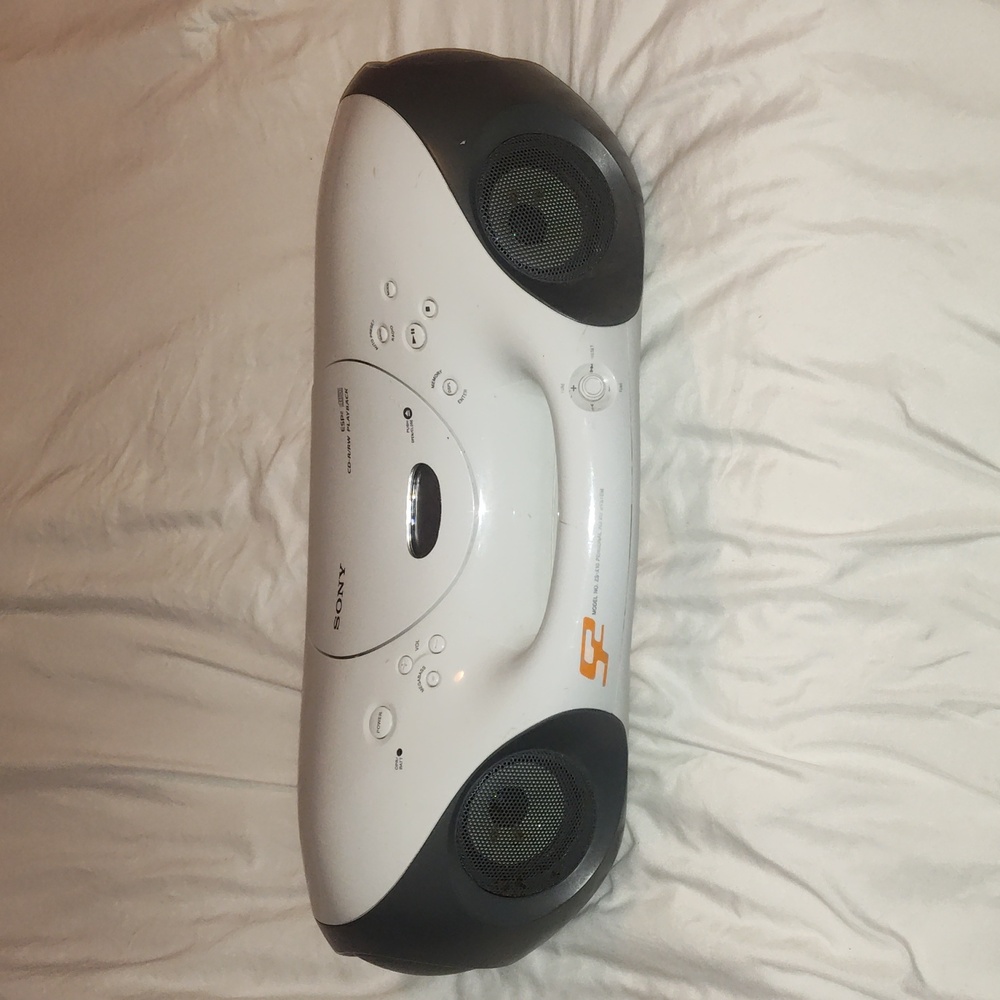 Sony ZS-X10 personal audio system
